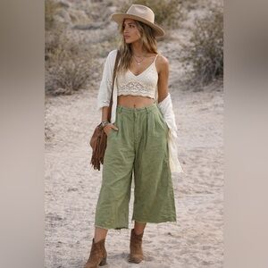 Free People Wide Leg Crop Raw Hem Boho Green Women’s Size 12 Pants